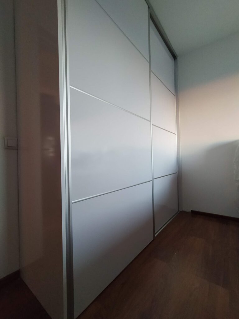 premium-27-klizni-plakar